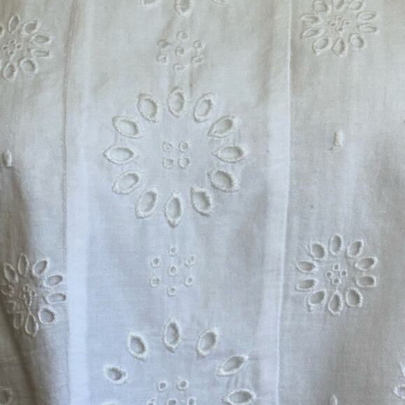 LOA White Cotton Romantic Eyelet Flutter Crop Short Sleeve Back Tie Blouse sz M - Picture 6 of 10